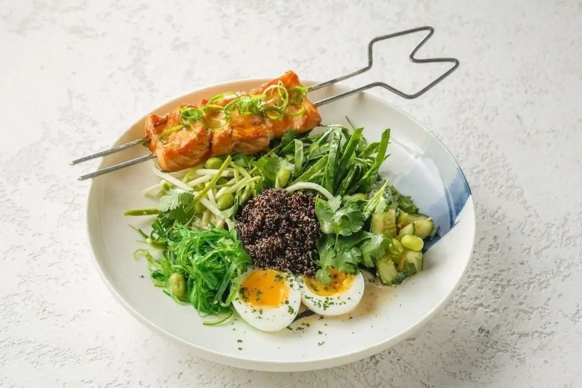 Поке с лососем