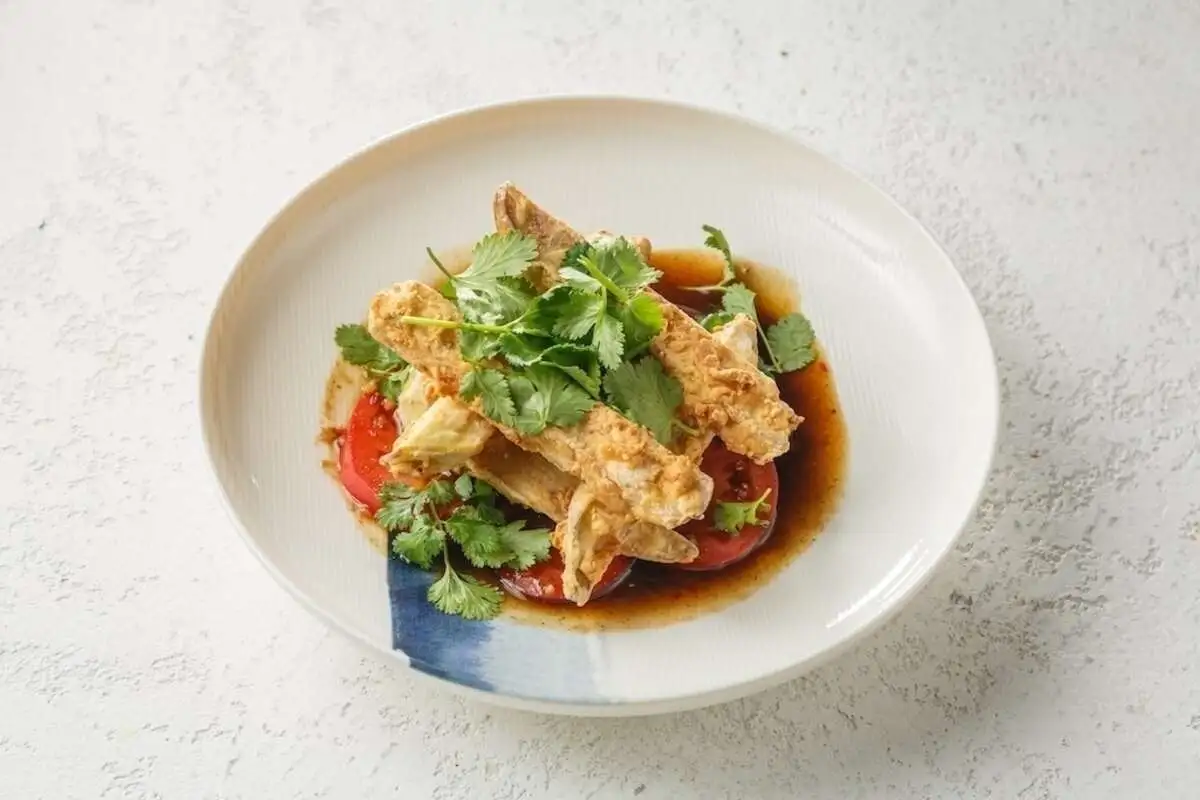 Салат с хрустящими баклажанами