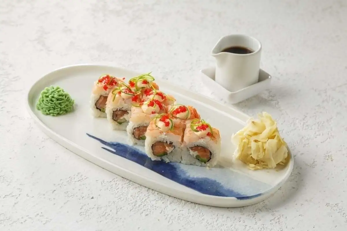 Лосось, креветка, авокадо