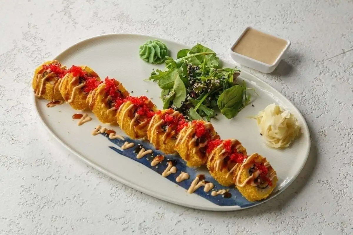 Ролл Харумаки