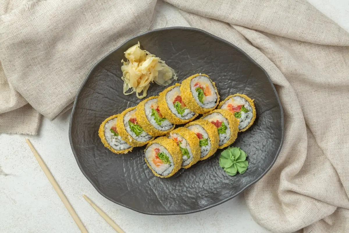 Ролл Цезарь с лососем