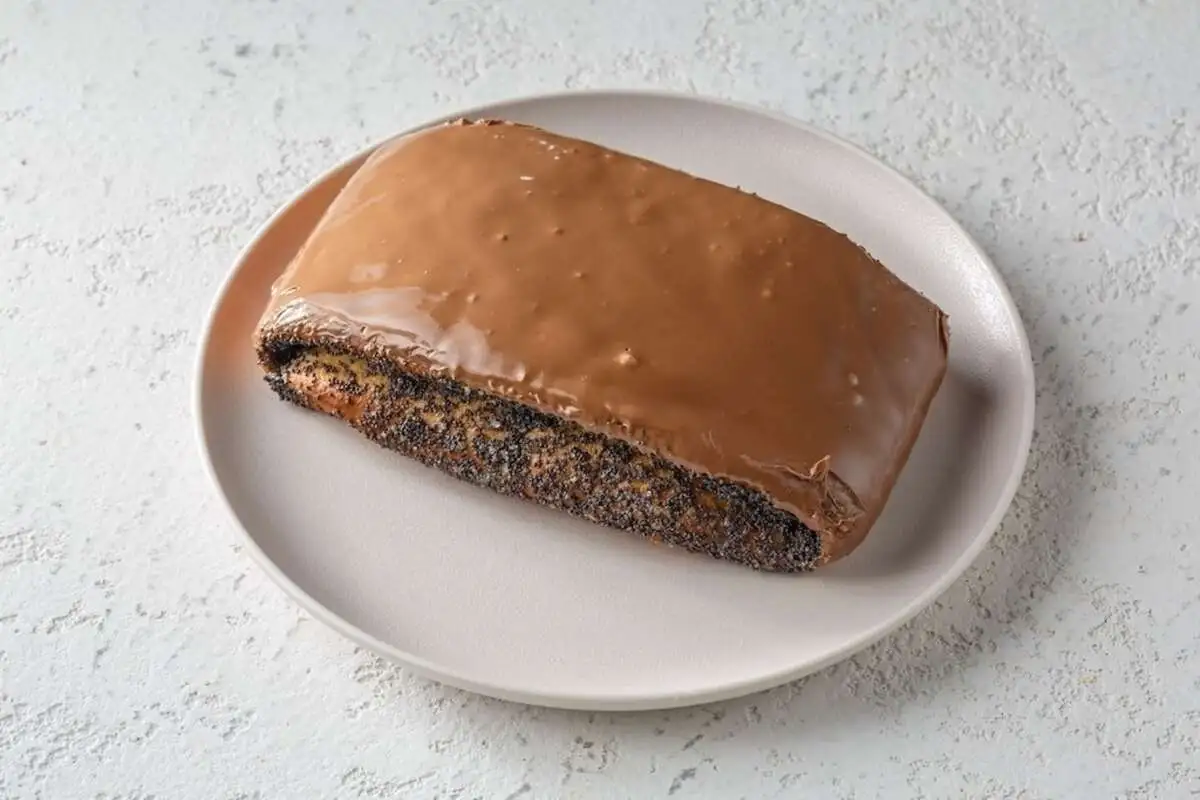 Булочка с маком