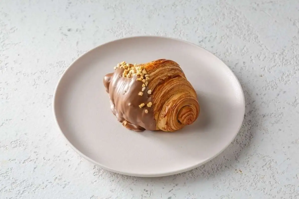 Круассан фисташка/малина