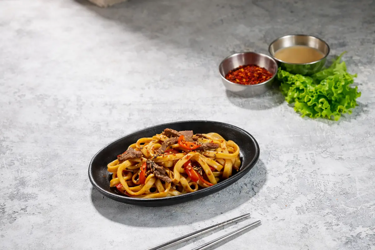 Покым удон со свининой