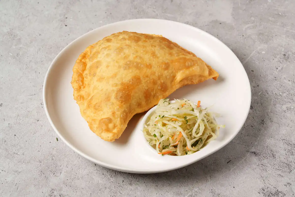 Хушуур с мясом и сыром