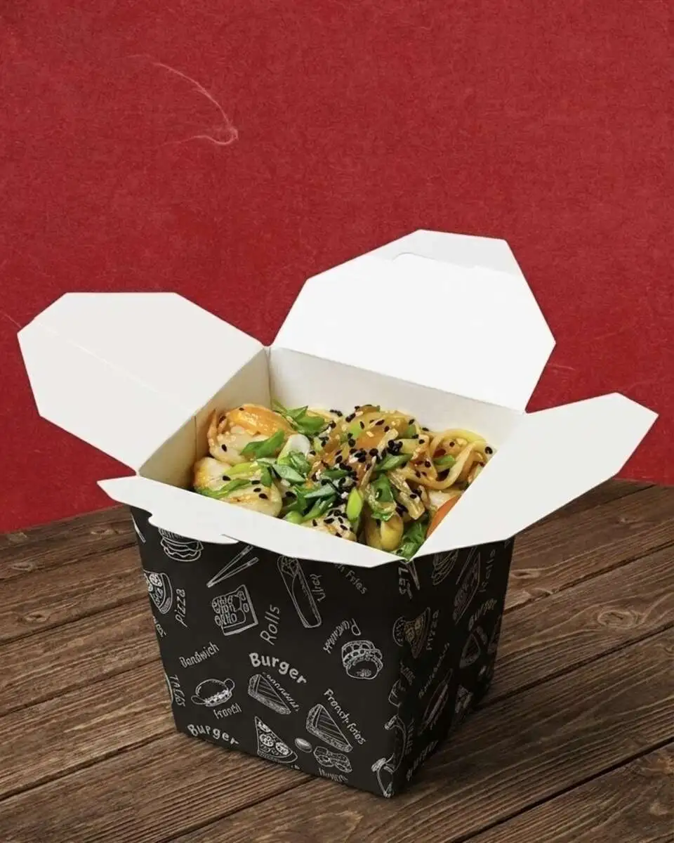 Лапша с курицей и креветками в соусе Том ям