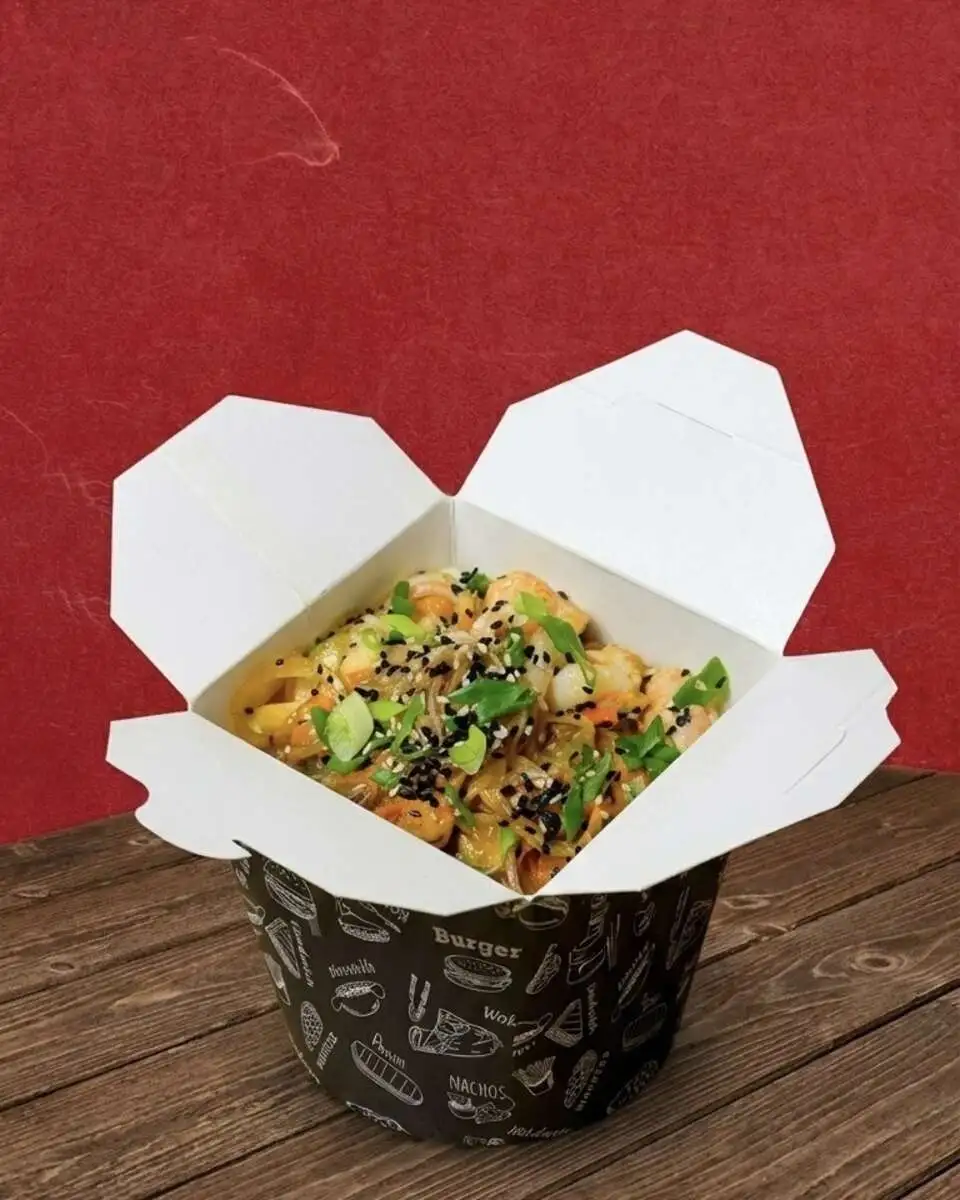 Лапша с креветками в соусе Свит чили маракуйя