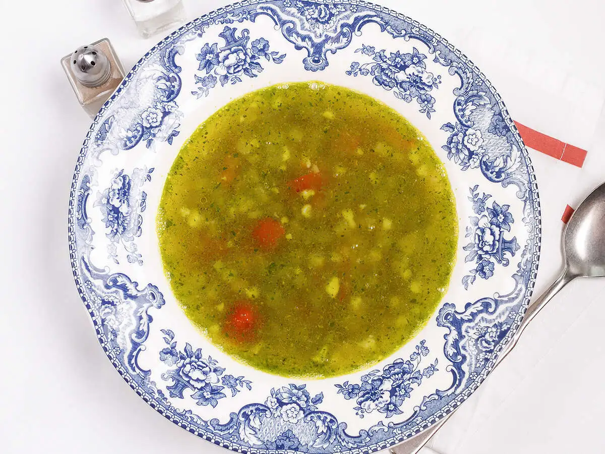 Минестроне - овощной суп с белой фасолью