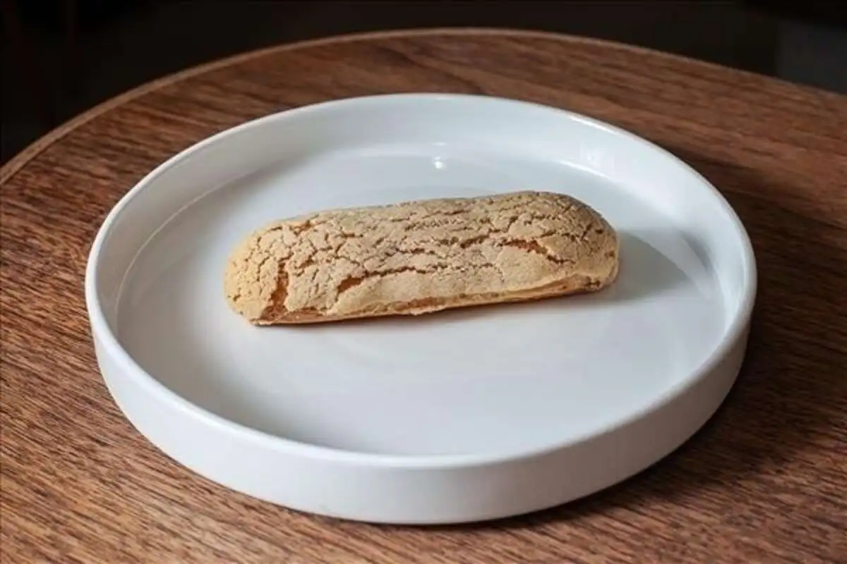 Эклер ванильный крамбл