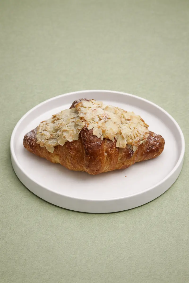 Круассан миндальный