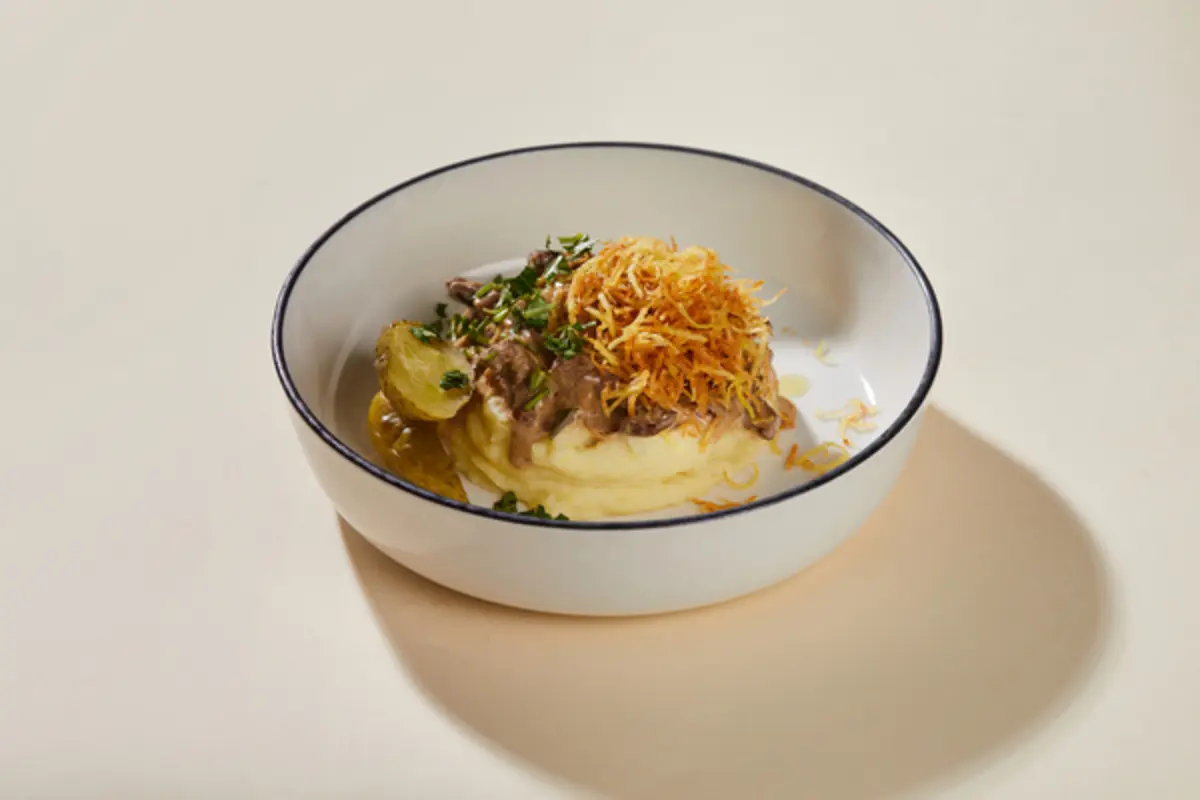 Бефстроганов с картофельным пюре