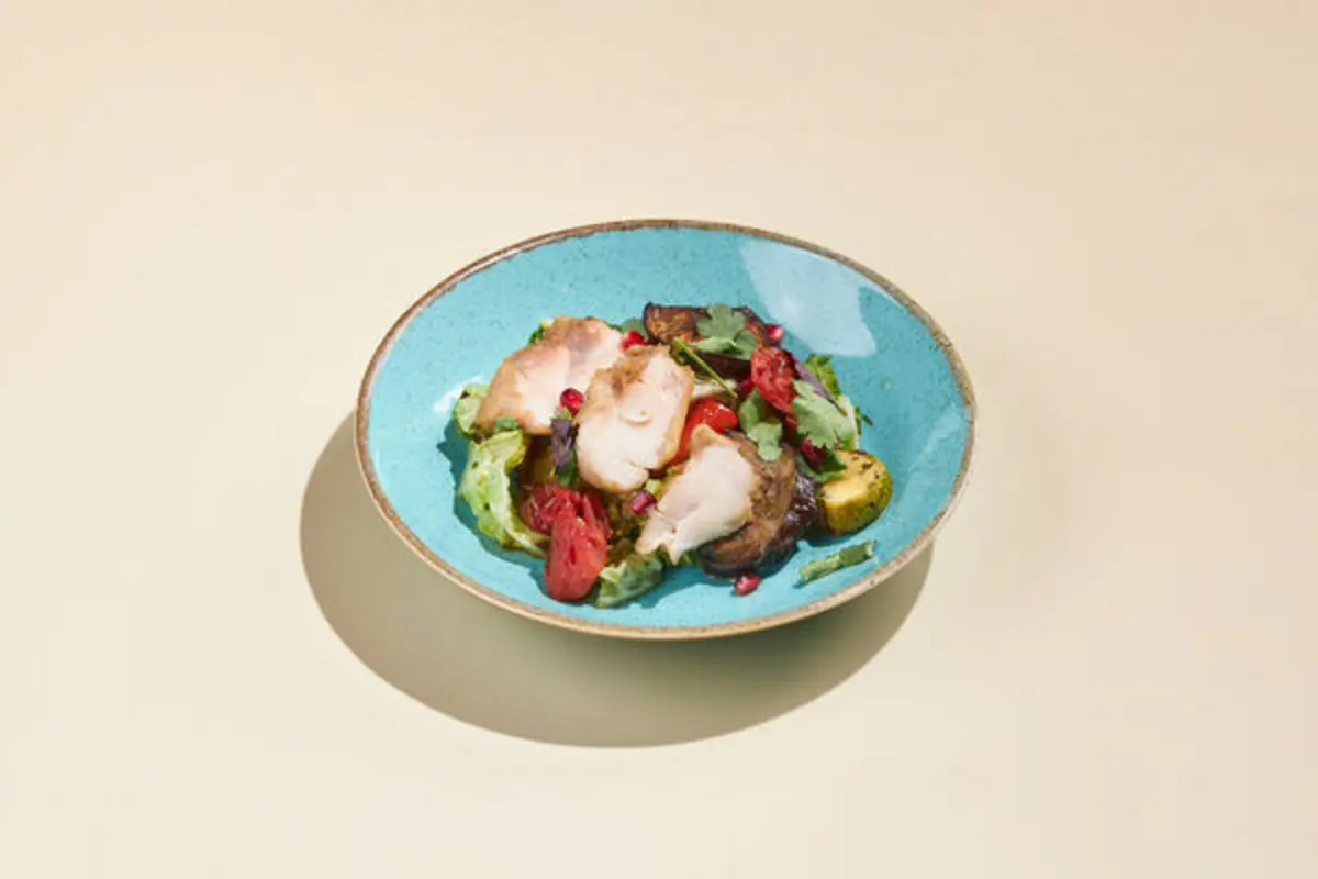 Мангал салат с цыпленком 