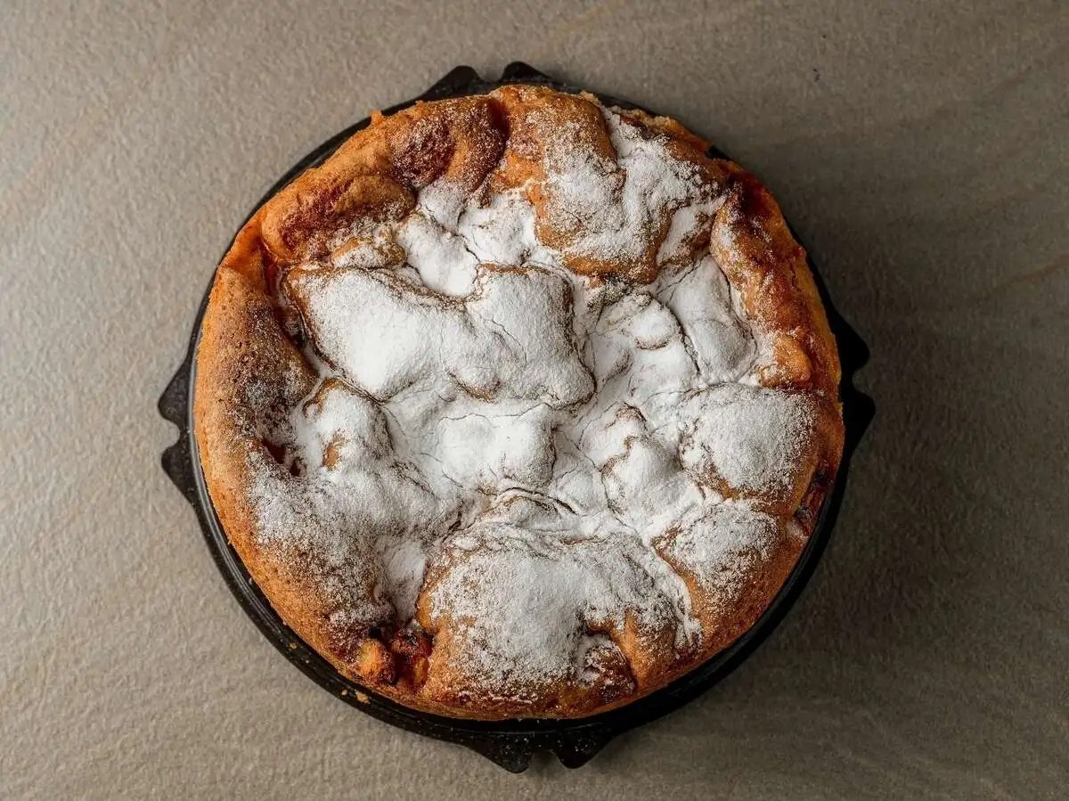 Шарлотка с яблоками