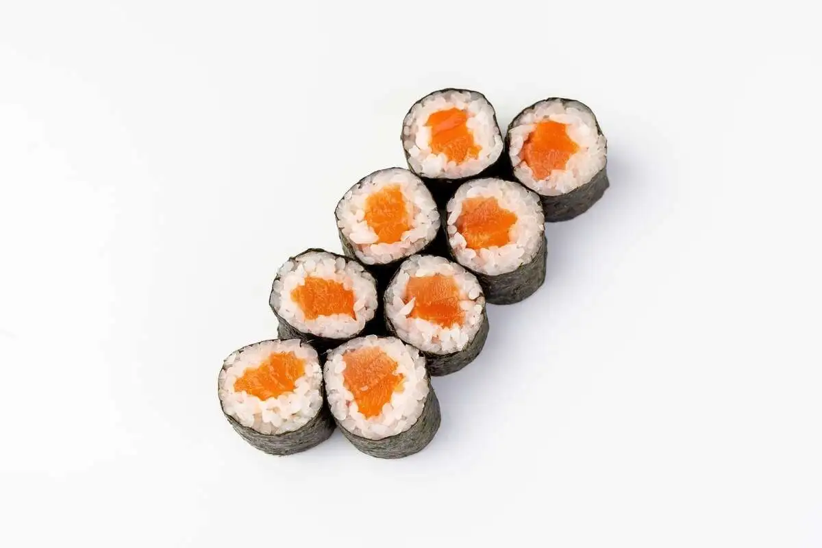 Маки ролл с лососем