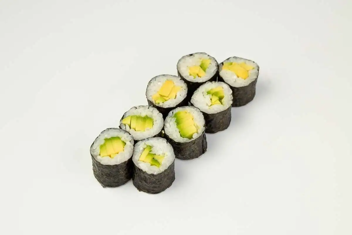 Авокадо маки-ролл