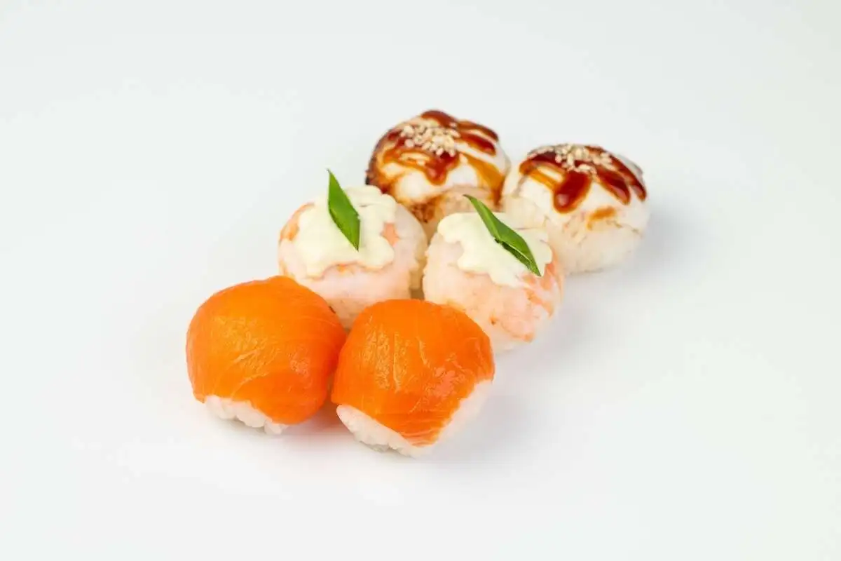 Сет суши-боллов Ассорти