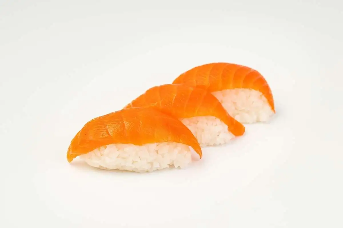 Набор суши с лососем №3