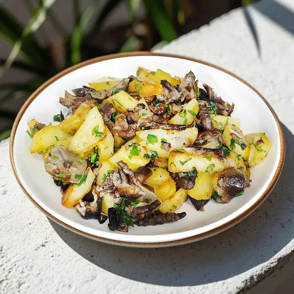 Картофель жаренный с грибами