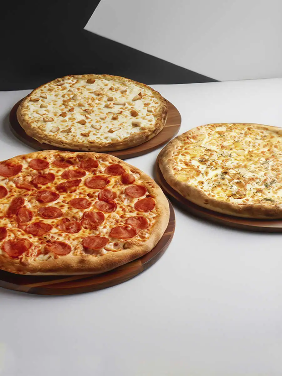 3 пиццы 35см (пепперони+деревенская+4сыра)