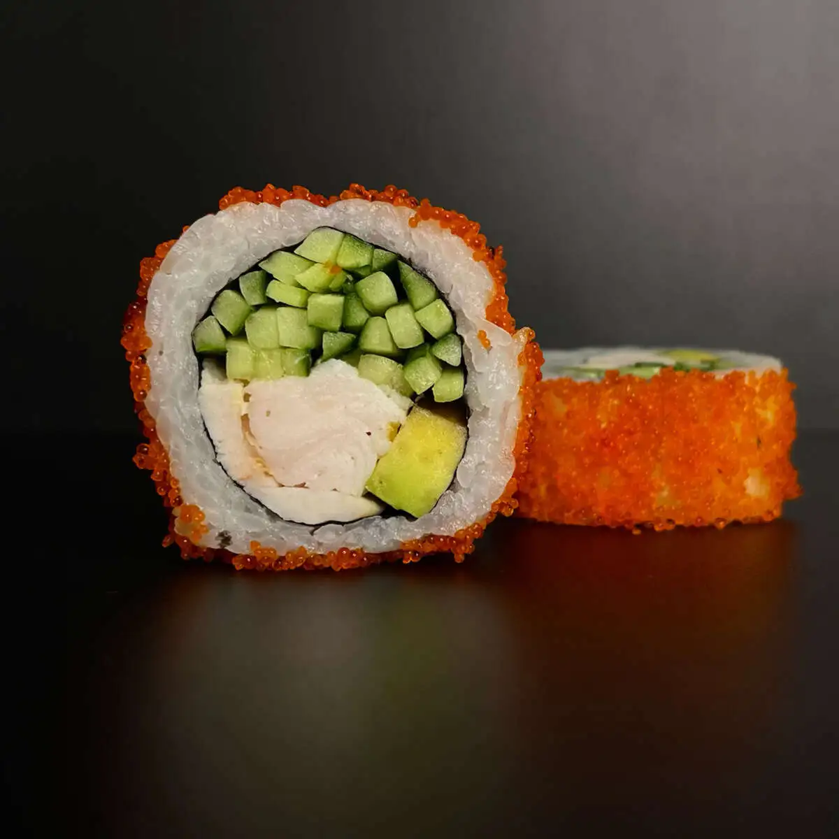 Калифорнийский тобико с курицей