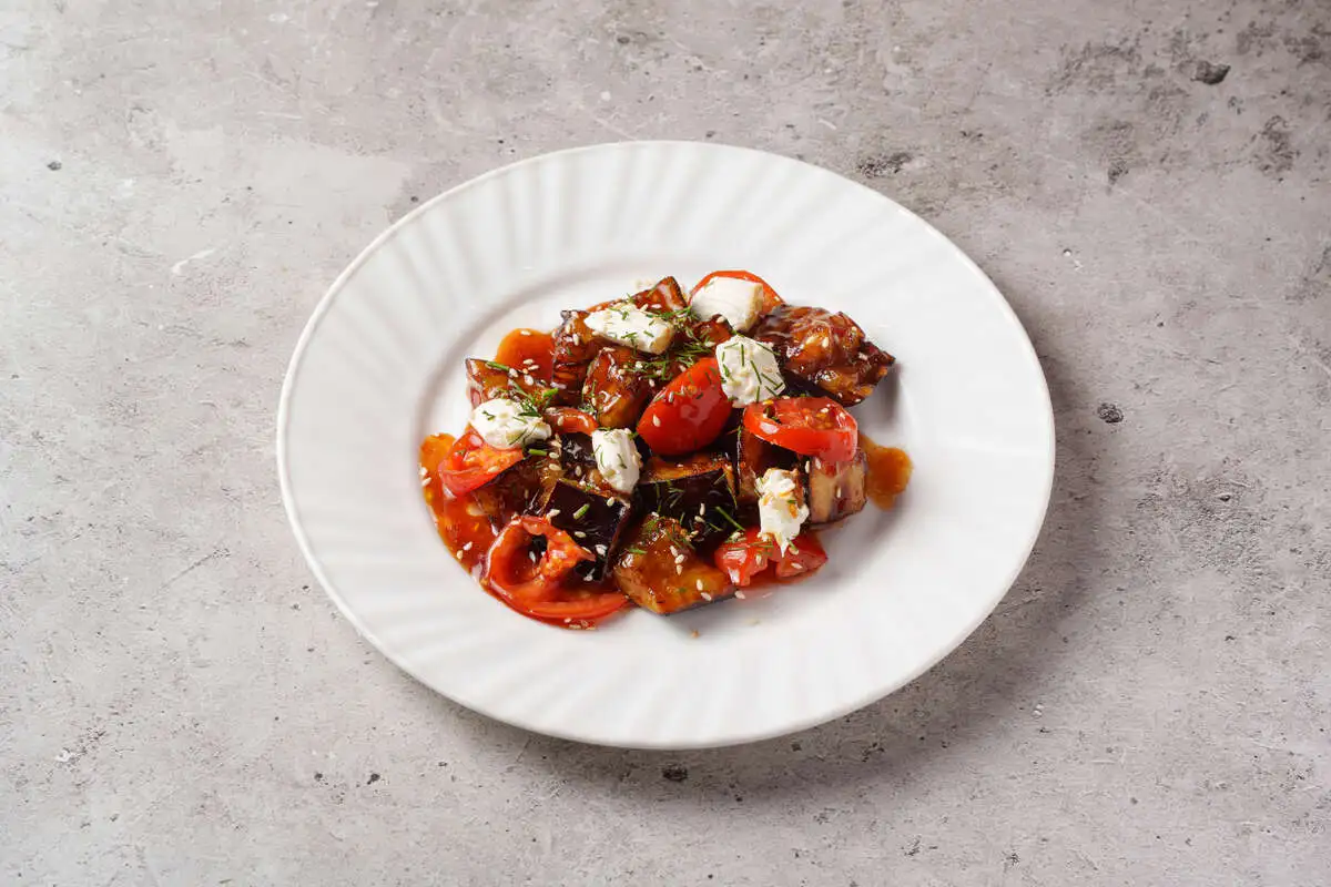 Салат с баклажанами