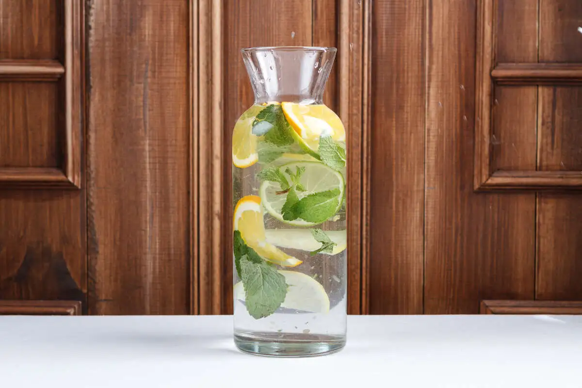 Цитрусовая вода с газом 