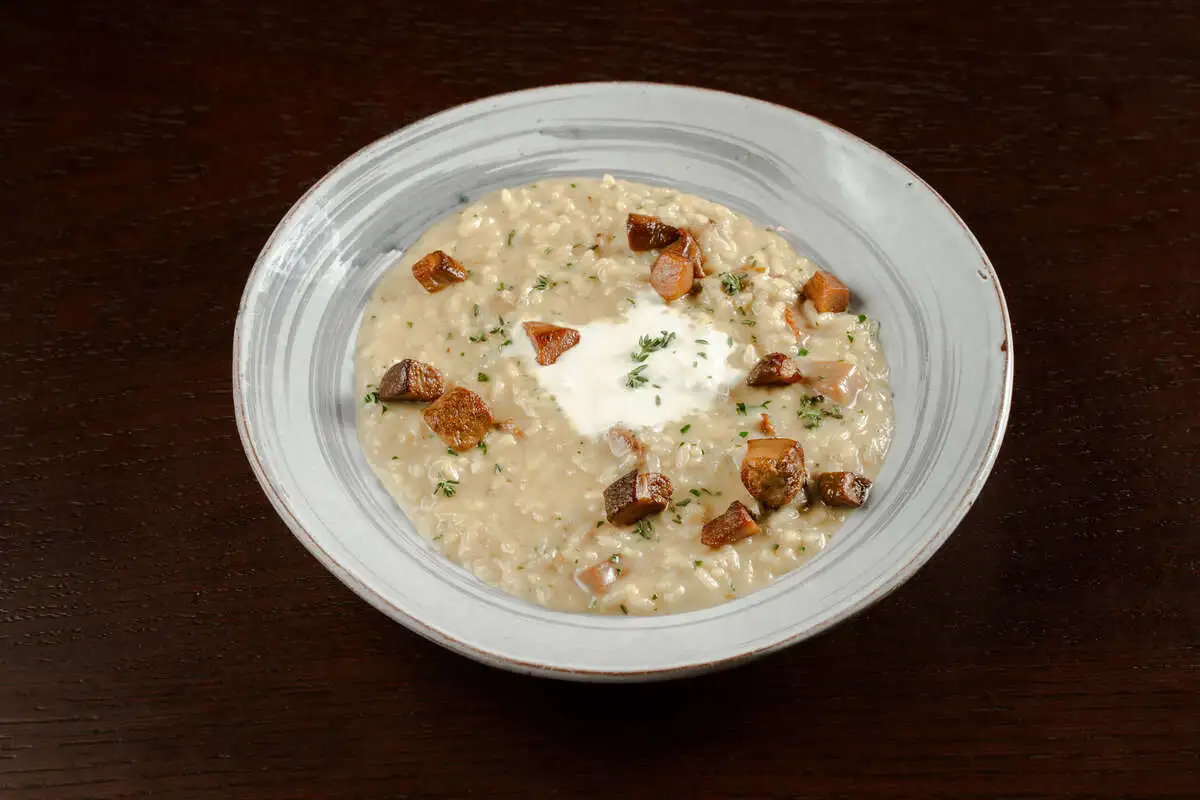 Ризотто с белыми грибами и страчателлой