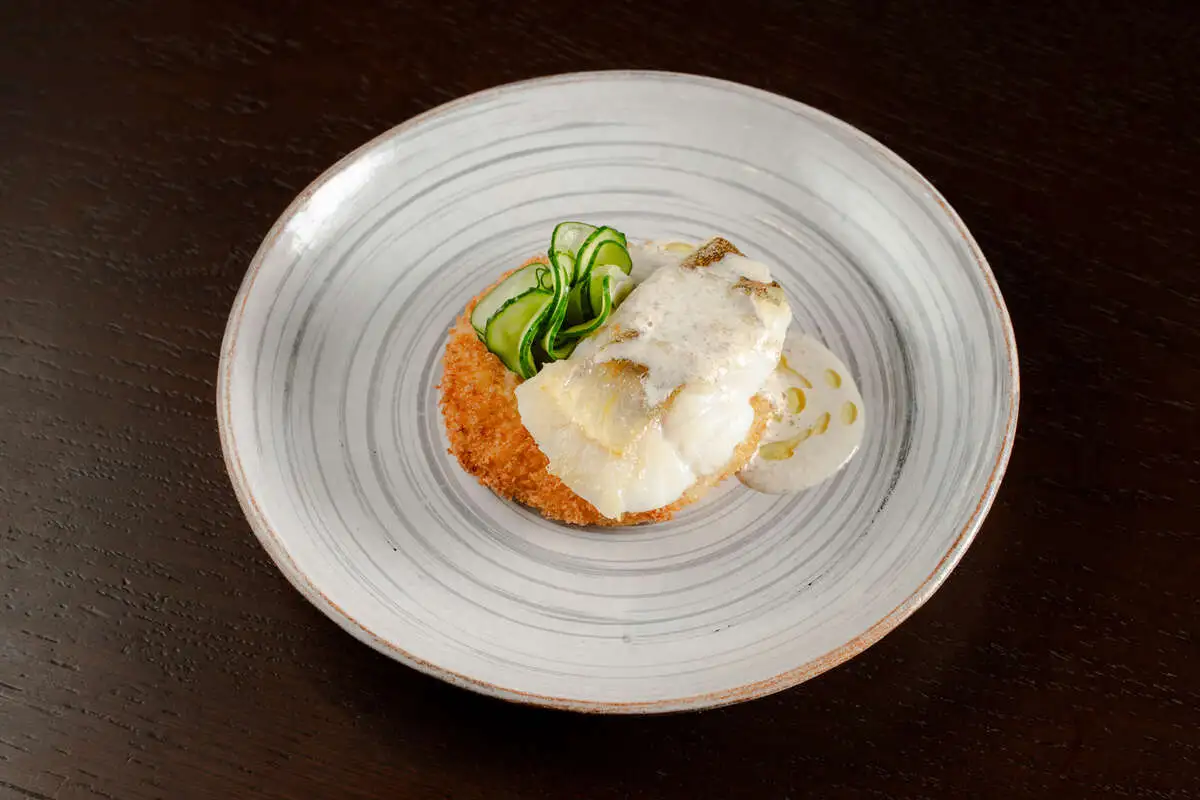 Судак с хрустящим рисом