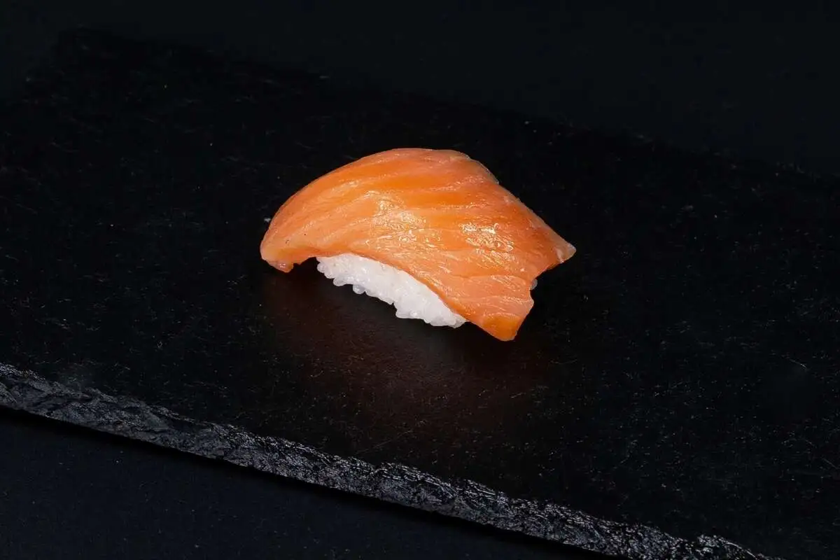 суши ЛОСОСЬ