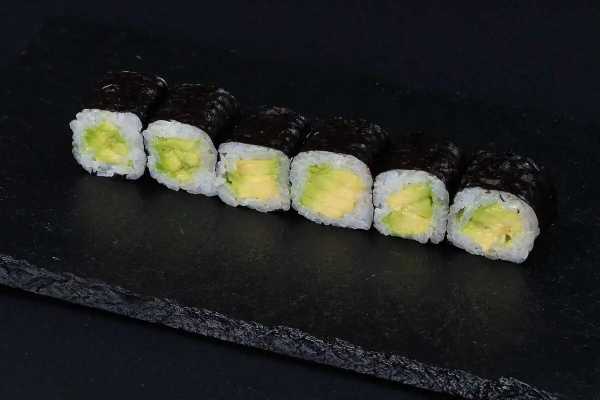 ролл нори маки АВОКАДО