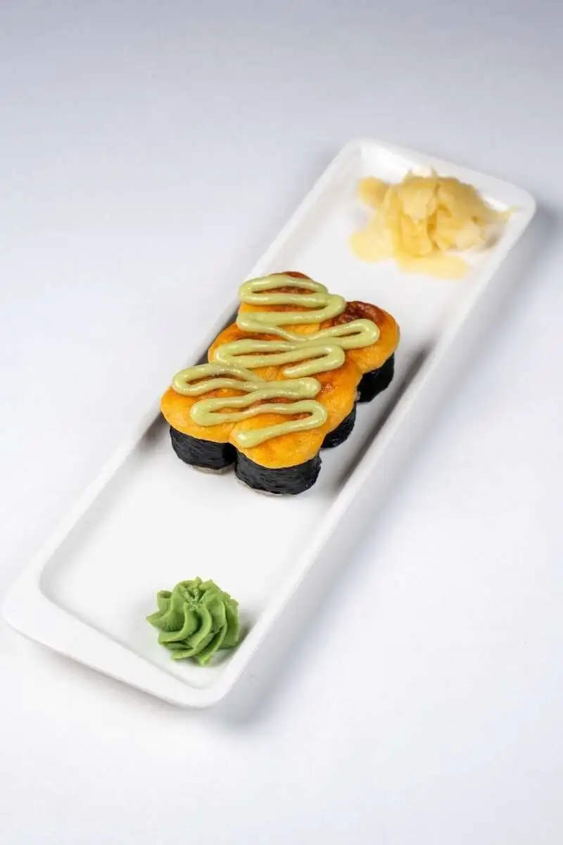 Запеченный ролл лосось