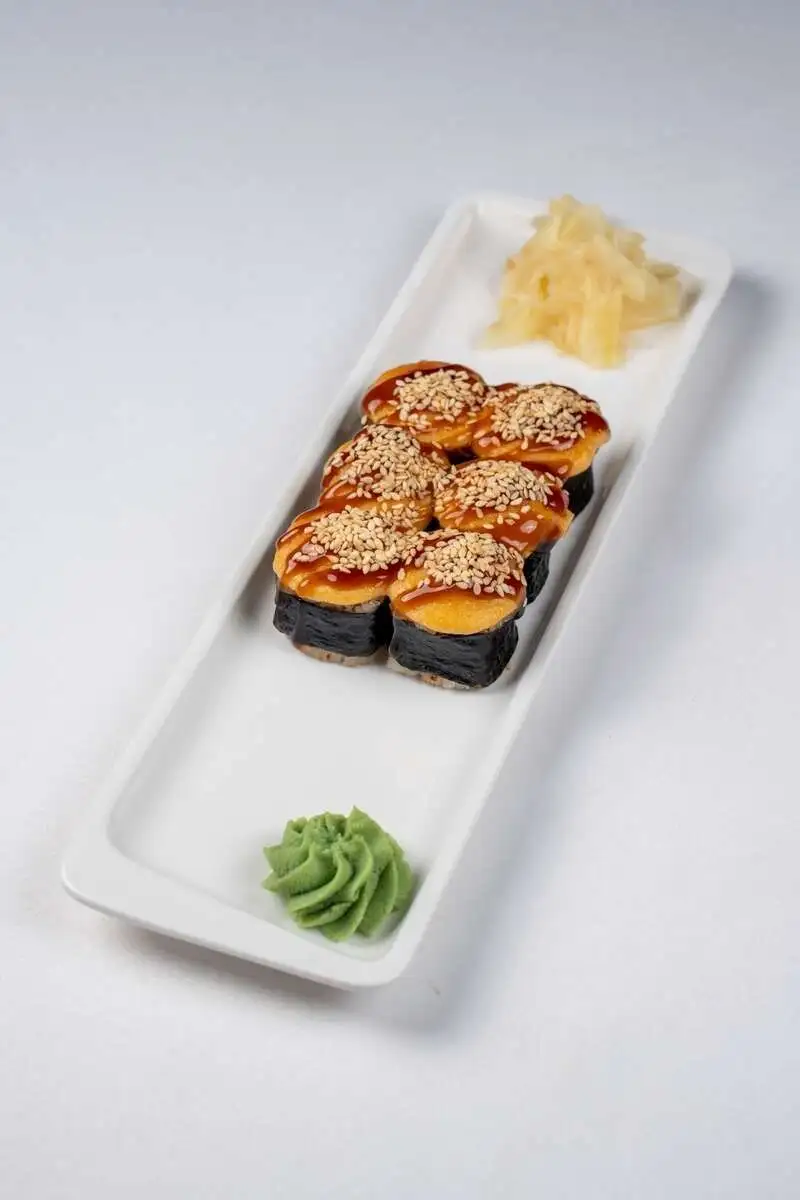 Запеченный ролл угорь