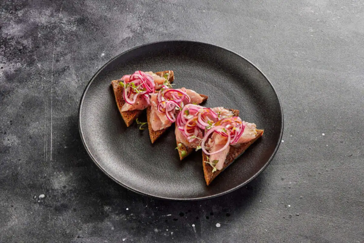 Слабосоленая пеламида