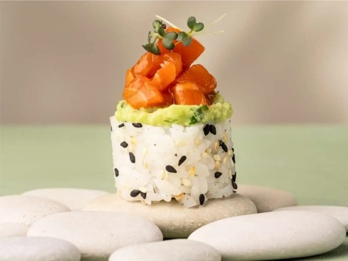 Ролл Тартар с лососем