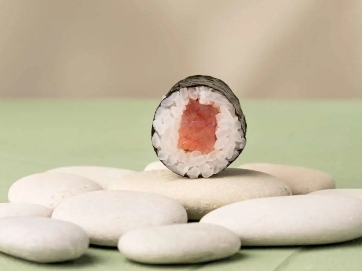 Маки ролл с тунцом