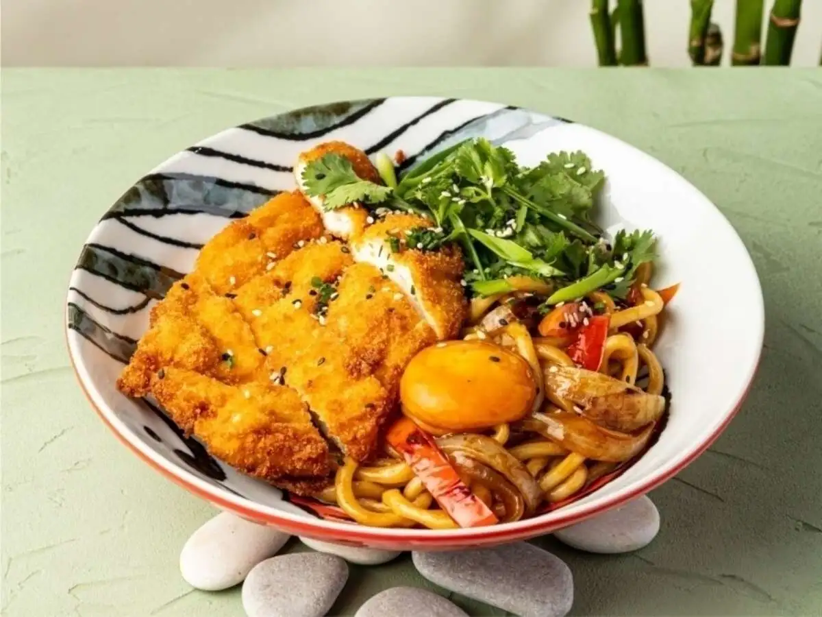 Цыпленок Кацу и лапша Удон