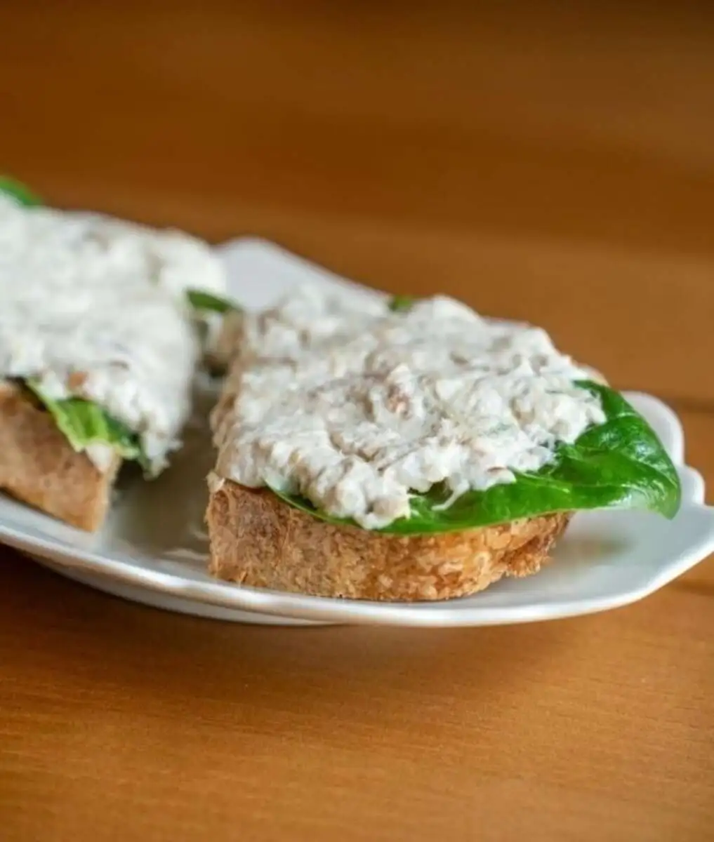 ЛАНЧ БРУСКЕТТА СОМ