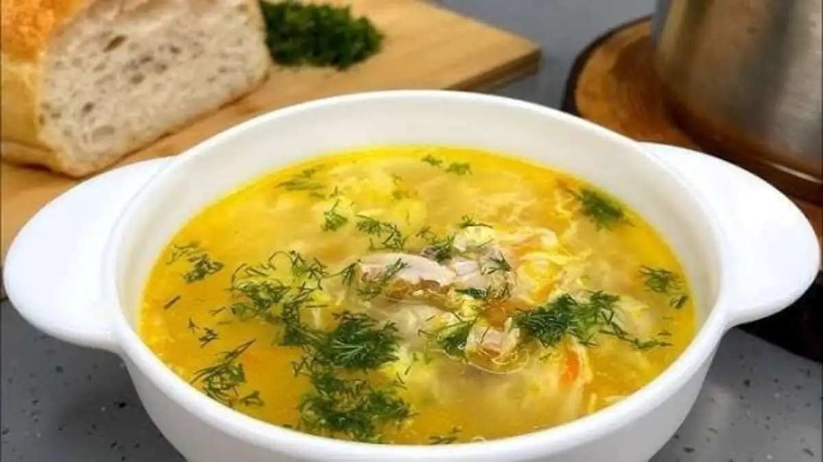 Куриный суп с лапшой