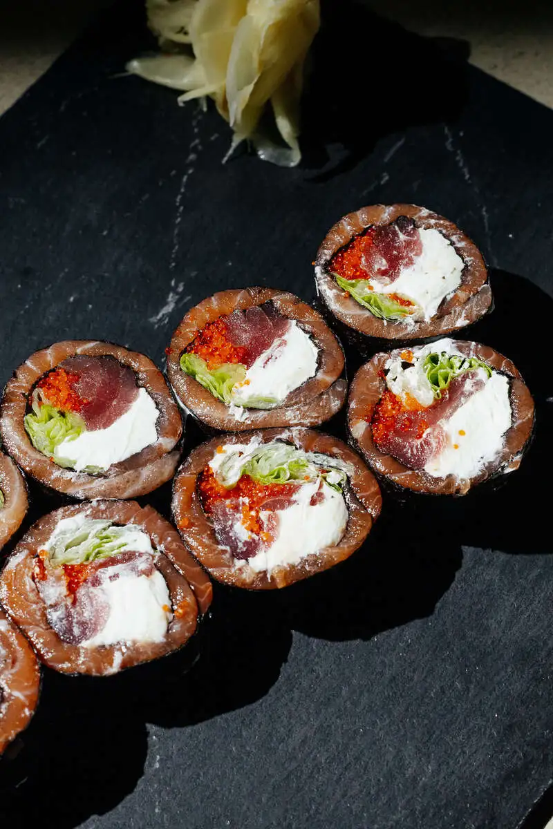 Ролл без риса с лососем и тунцом