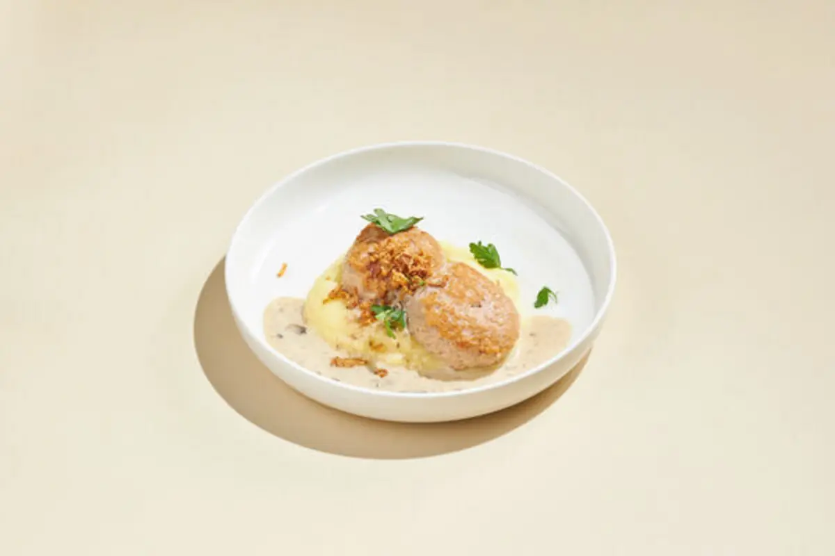 Котлеты из цыпленка с картофельным пюре 