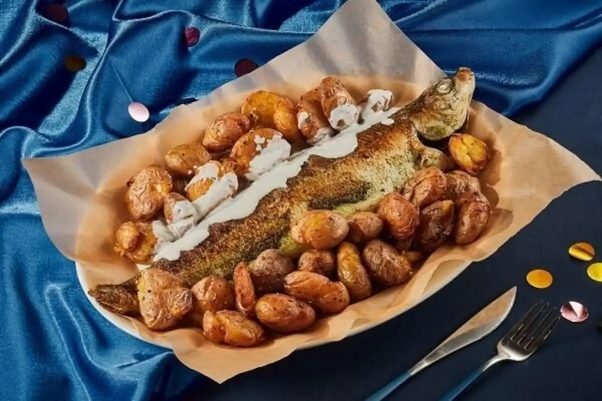 Муксун с картофелем беби