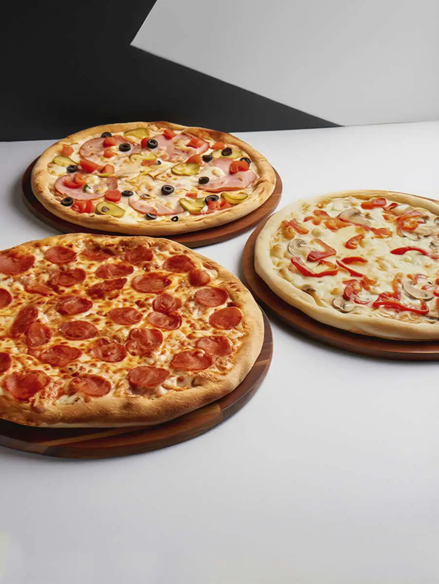 3 пиццы 28см (пепперони+греческая+карбонаре)