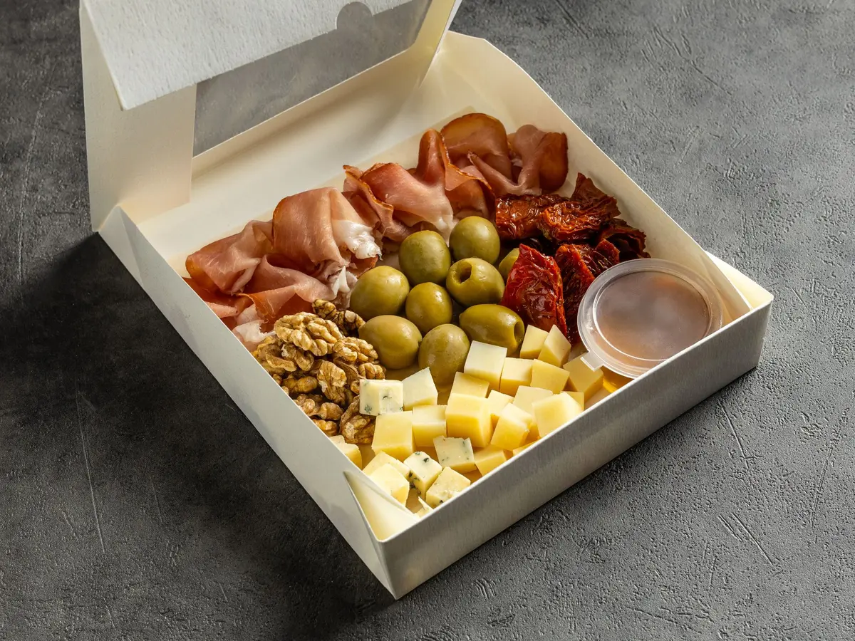 Большой сет закусок к вину