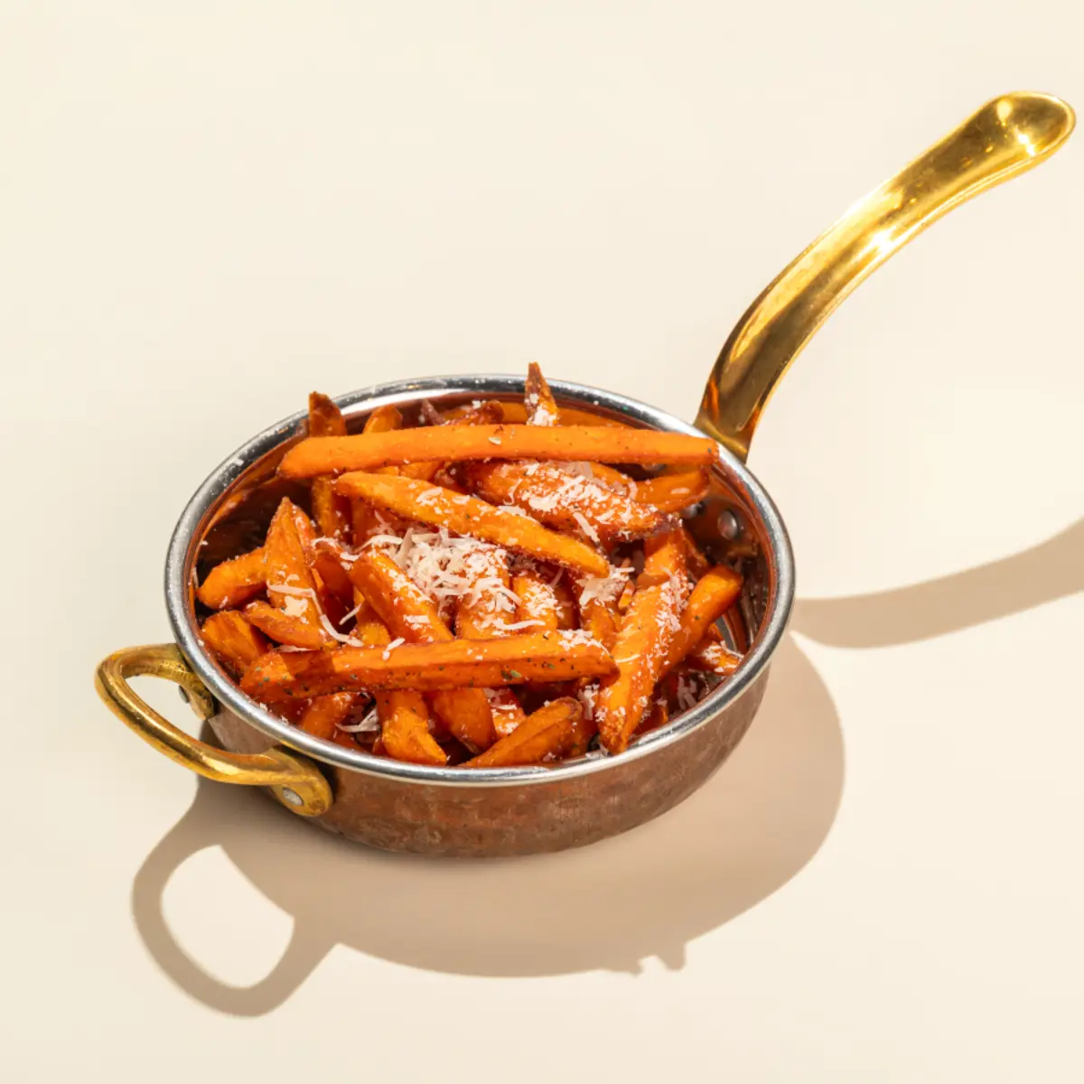 Батат фри с пармезаном