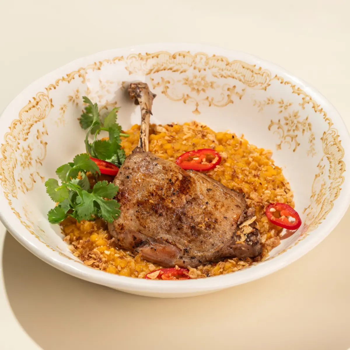 Утиная ножка с чечевицей карри