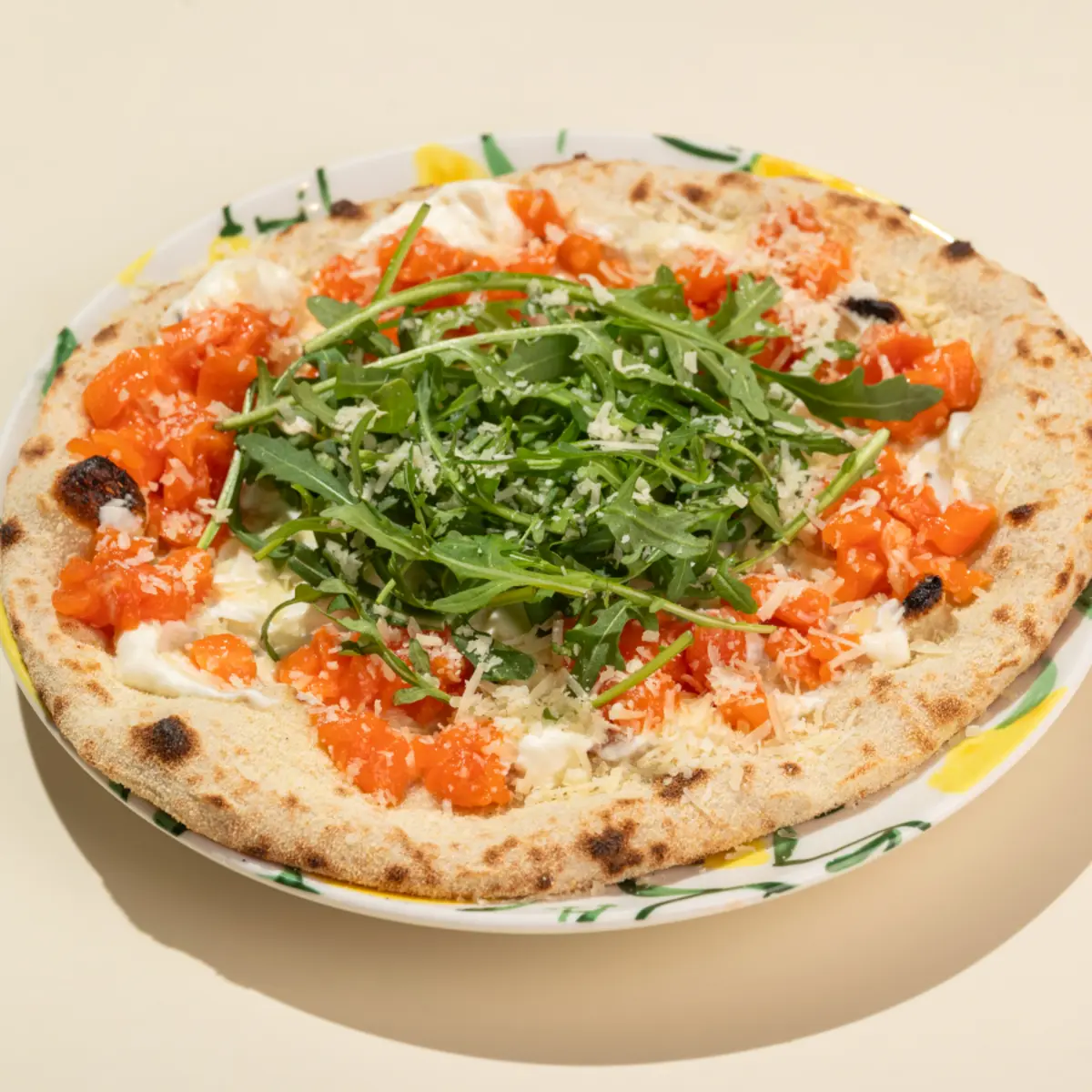 Лепешка с форелью и сливочным сыром