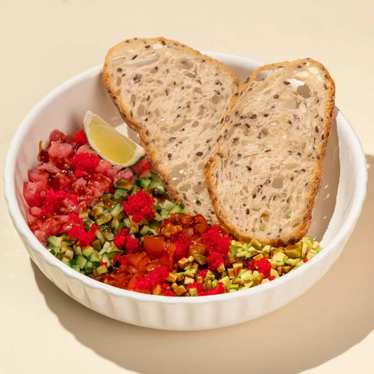 Тартар из тунца с авокадо