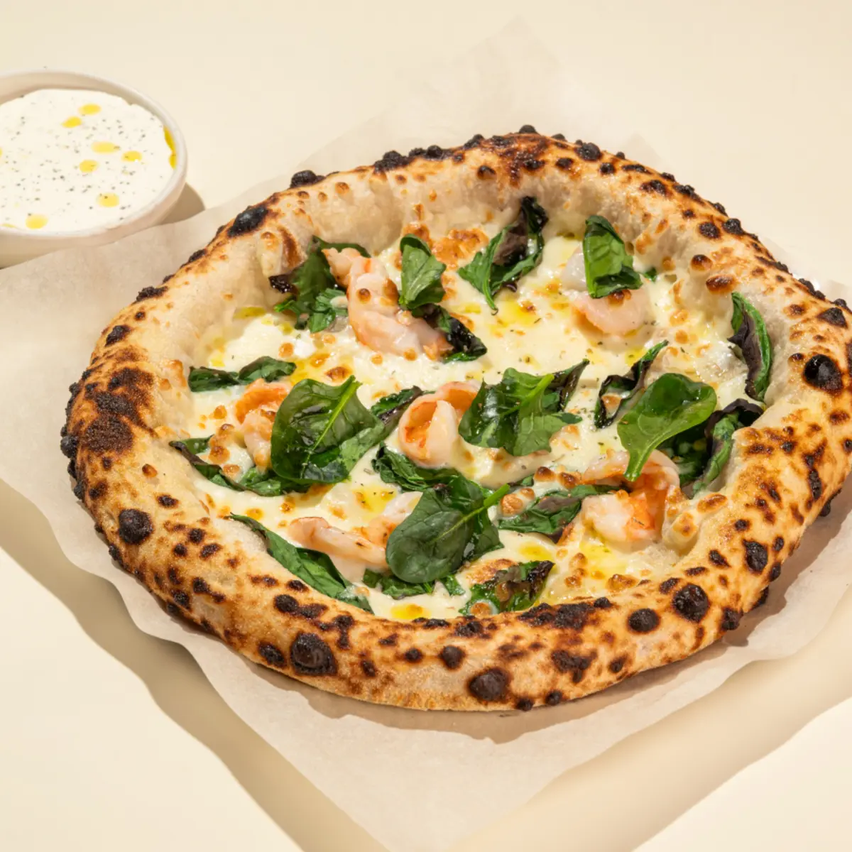 Пицца с креветками и шпинатом