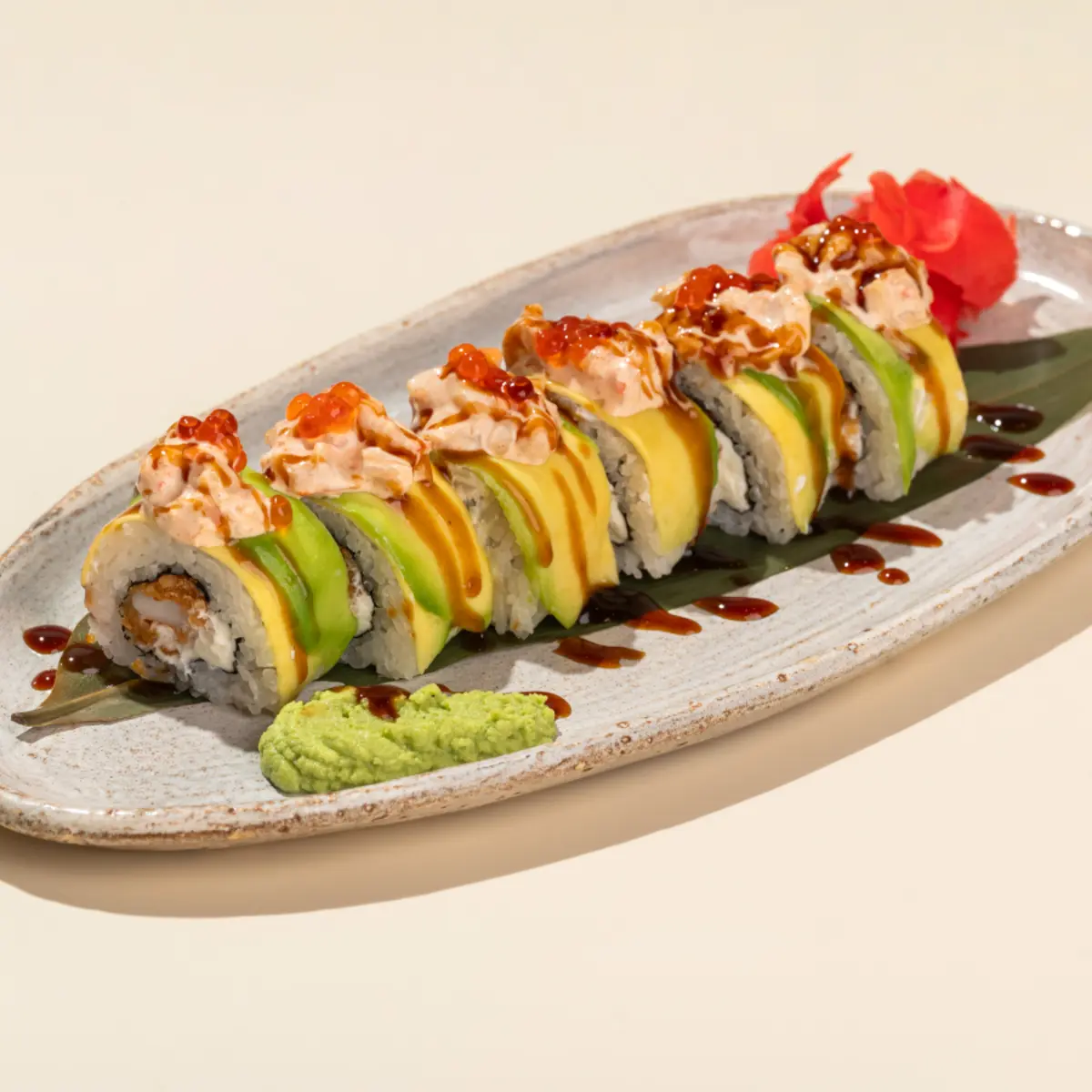 Ролл Авокадо неро