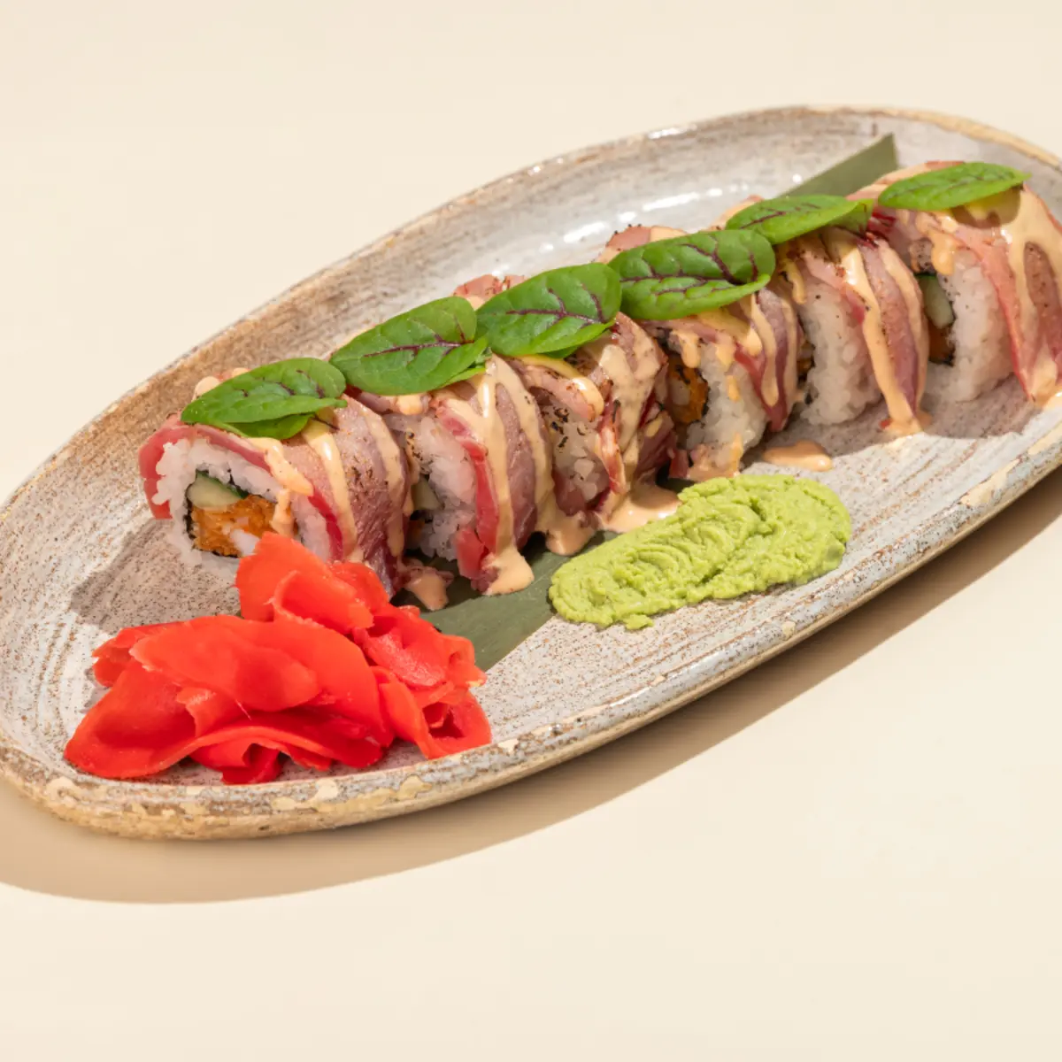 Ролл Татаки туна